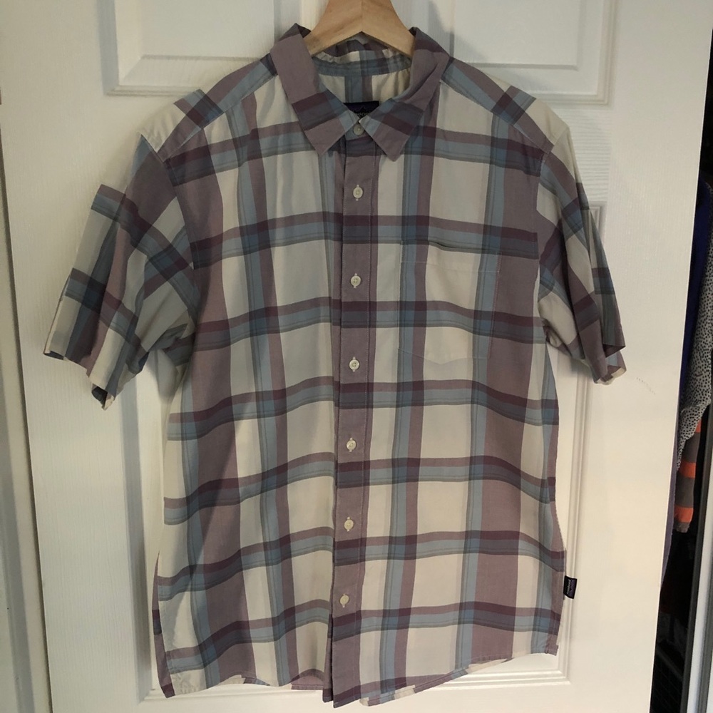 Patagonia M purple plaid organic ctn button down